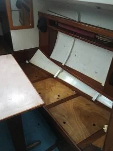 A065 Joann in 2017 047 - Main cabin
