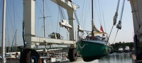 travel hoist launch