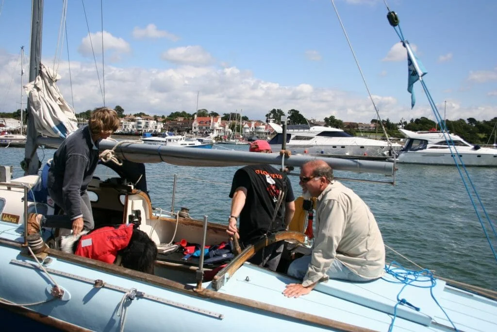 A119 Walrus leaving the pontoon