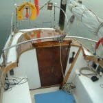 Detail of the blister on the stern deck. Note the removable stainless main horse.
