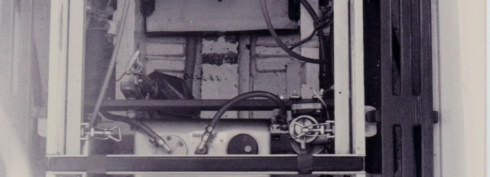 Showing engine 'back-to-front' for ease of maintenance.  Also lack of prop shaft due to hydraulic drive