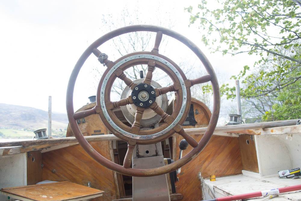 Cockpit and wheel steering