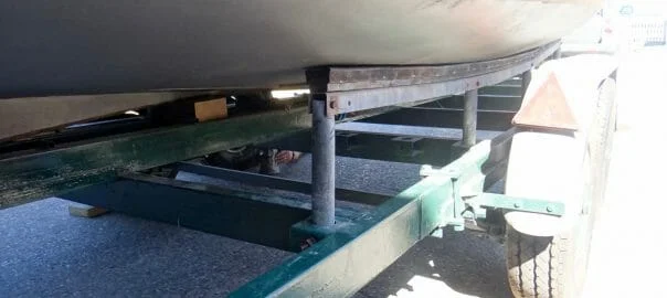 A1 trailer side-rail detail