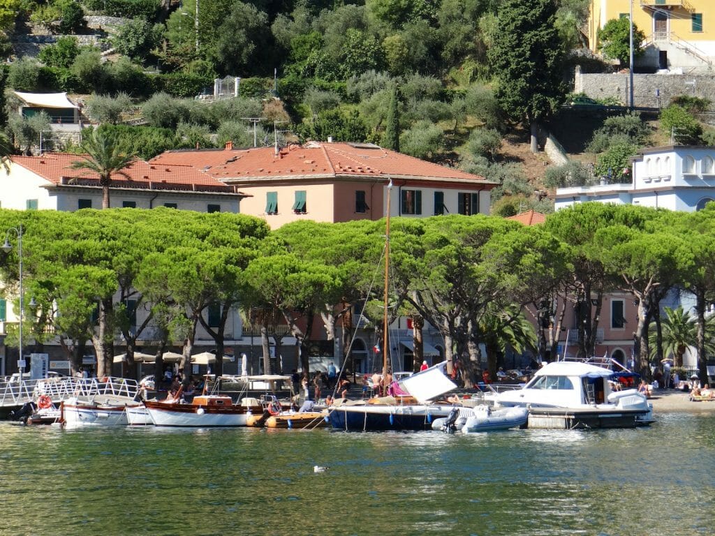 La Grazie is a picturesque harbour, the more so for the presence of Atalanta Mary.