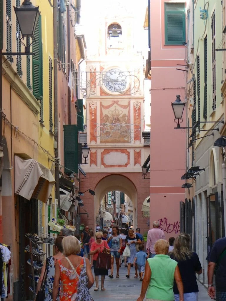 We explored the colourful an narrow network of alleys in Loano.