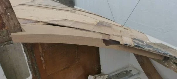 Curved deck at front of cockpit