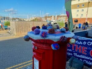 Postbox decoration confirms idea of a ‘Blister Cosy’ for the colder weeks