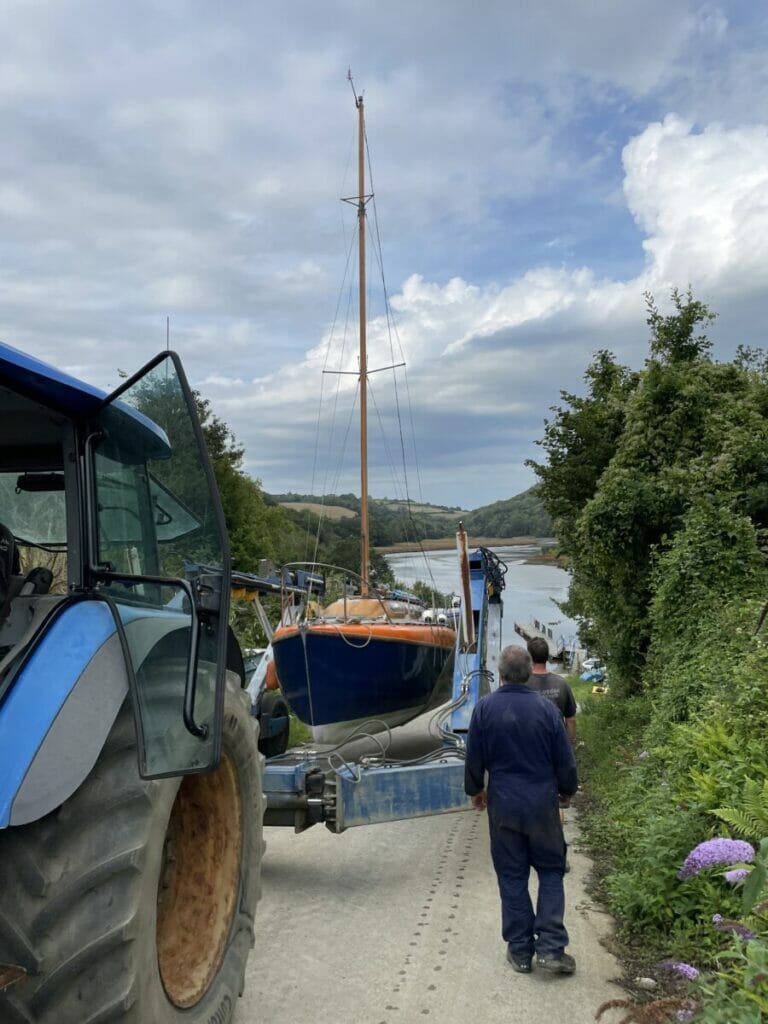 Harrier takes up her new mooring on the River Tamar