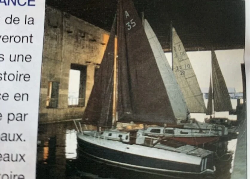 Bordeaux submarine pen article (A35)
