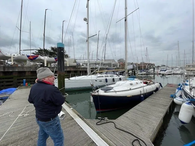 A89-Hamble-Jan_25-Prepping for mast