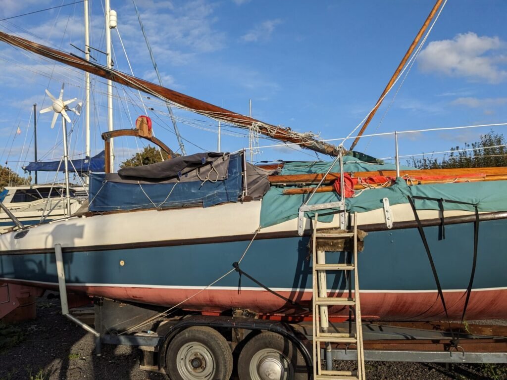 Mast-lowering-3